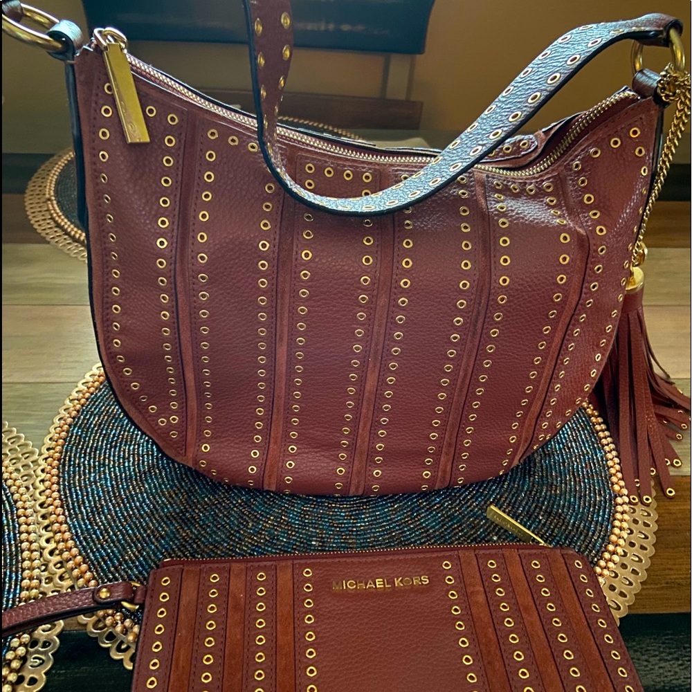 Michael Kors purse & wallet - Picture 1 of 16